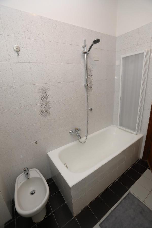Dalla Nonna Casa Vacanze Lejlighed Sestri Levante Eksteriør billede